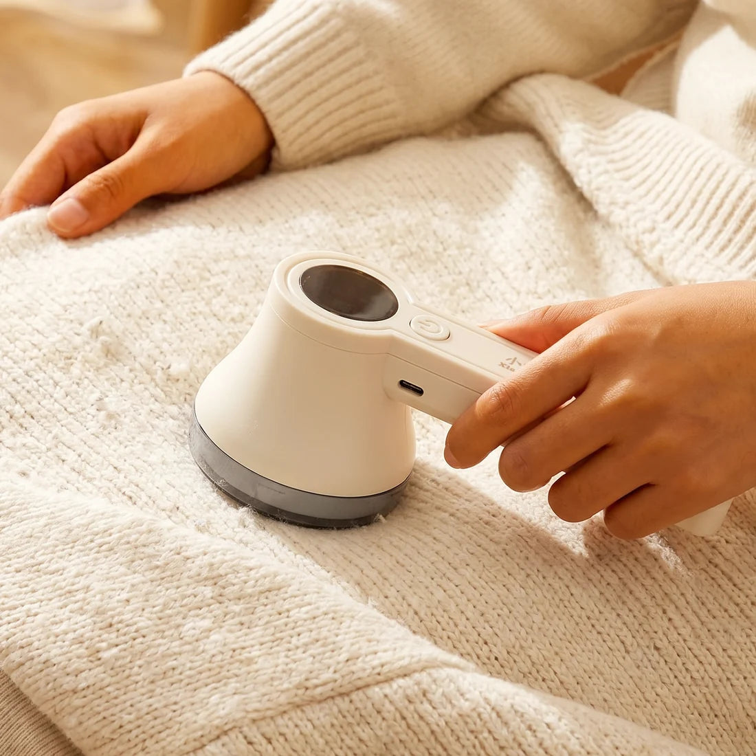 Rechargeable Fabric Lint Remover